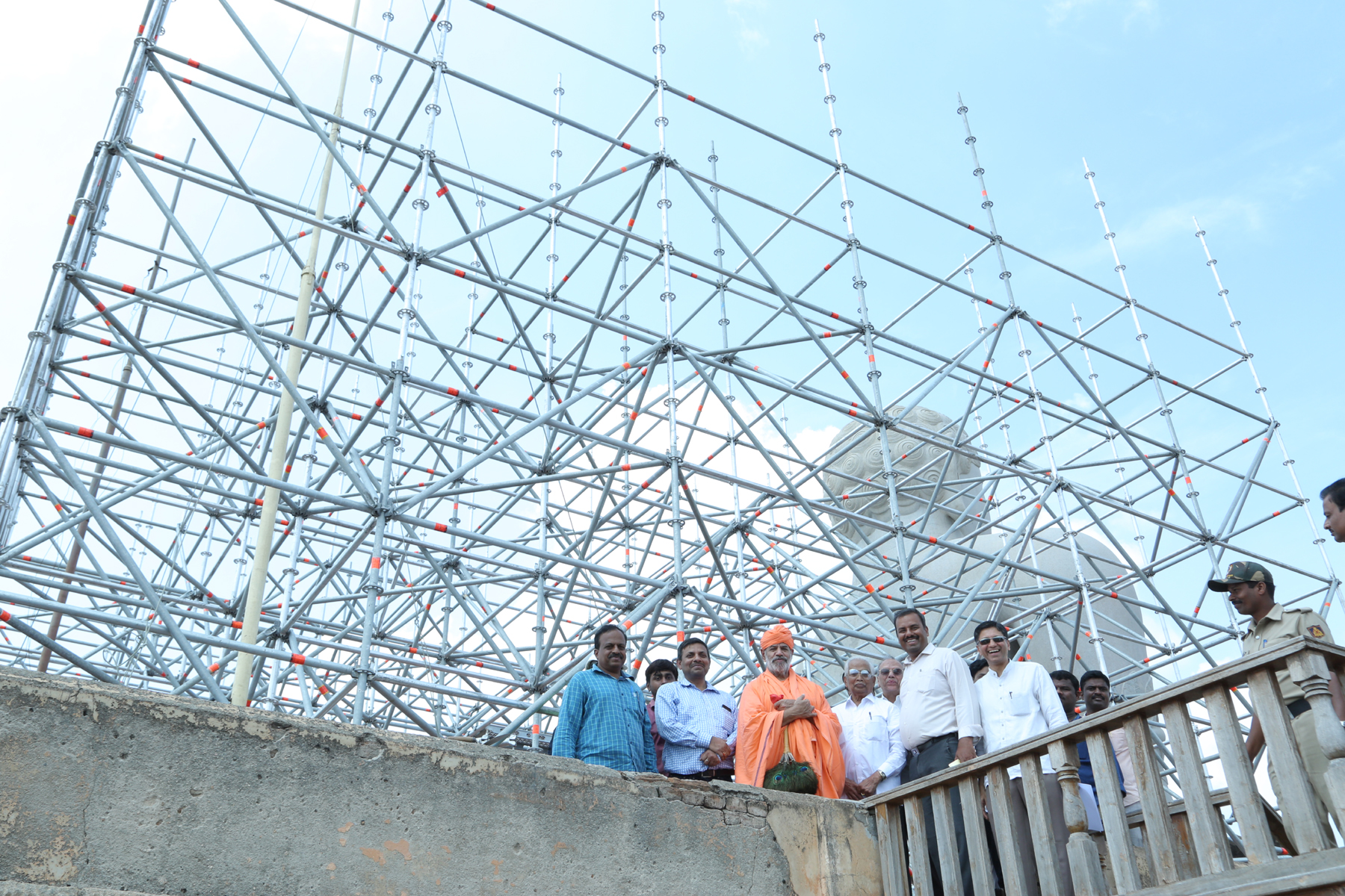 Inspection of the Mahamastakabhisheka scaffolding construction on Vindhyagiri